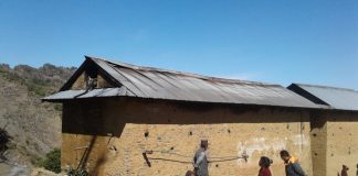 रोशीका आगलागी पिडितलाई गाउँपालिकाको १० हजार तुरुन्तै सहयोग