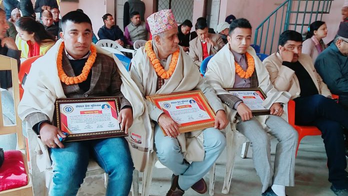 Urmila पत्रकारहरु केसीद्वय डाँडापारी पत्रकारीता पुरस्कारबाट सम्मानित