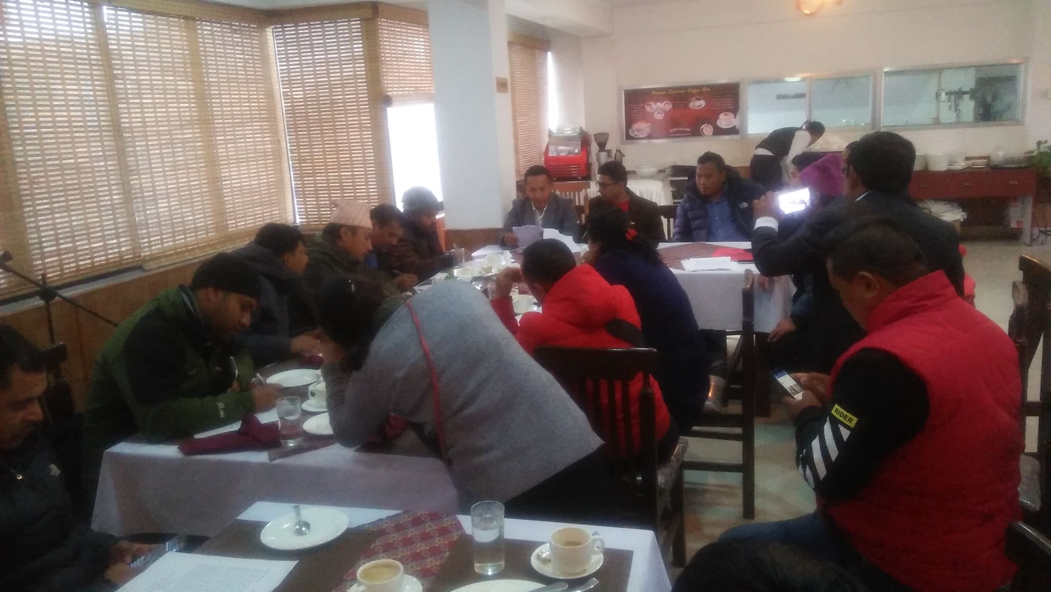 तेमालको च्युखामा बालुवा उत्खनन् विवाद