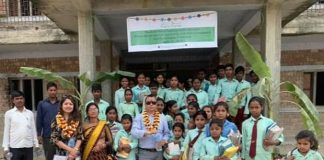 सर्लाहीका २ हजार जना विद्यार्थीलाई स्टेशनरी सामग्री वितरण