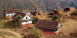 गाउँ निर्माणकेन्द्रित रोजगारी सिर्जनामा प्राथमिकता दिँदै ७ अर्ब १४ करोड रुपैयाँ विनियोजन गरिएको हुन्छ । अर्थमन्त्री युवराज खतिवडाले संघीय संसदको संयुक्त बैठकमा आर्थिक वर्ष २०७६/७७ को बजेट पेस गर्दै रोजगारीलाई प्राथमिकतामा राखेको बताए । यो समाचार आजको कान्तिपुर दैनिकमा होम कार्कीले लेखेका छन् ।