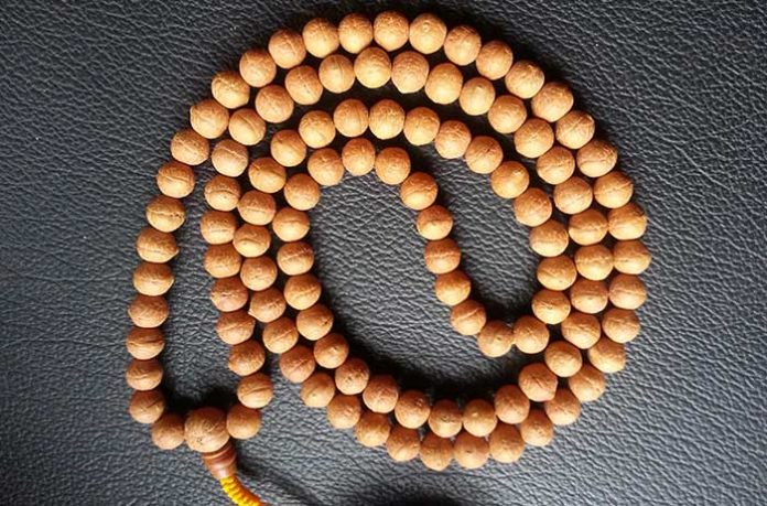 Buddha-Chitta-Mala लाखौंको बुद्धचित्त माला सहित ३ जना पक्राउ