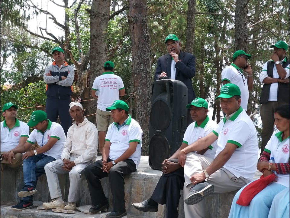 नमोबुद्ध नगर प्रमुख टीपी शर्माको नेतृत्वमा बृक्षारोपण (फोटो फिचर सहित)