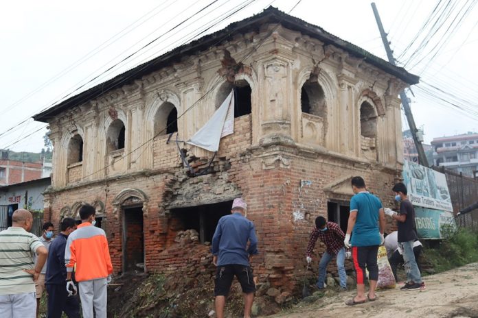 Banepa seto pati