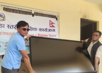 तेमाल. ९ का विद्यालयलाई स्मार्ट बोर्ड र प्रिन्टर वितरण: प्रविधिमैत्री शिक्षणमा जोड