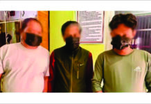 ‘मुद्दा मिलाइदिन्छु’ भन्दै रकम ठग्ने तीन जना काभ्रे प्रहरीको फन्दामा